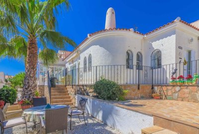 Купить дом в средиземноморском стиле в Ла Нусии №1212